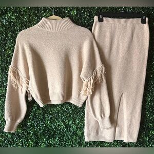 NWT Alena 2 Piece Ivory Fringe Sleeve Sweater Skirt Set